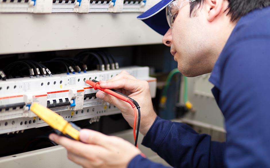 électricien dans le bâtiment Saint-Ouen
